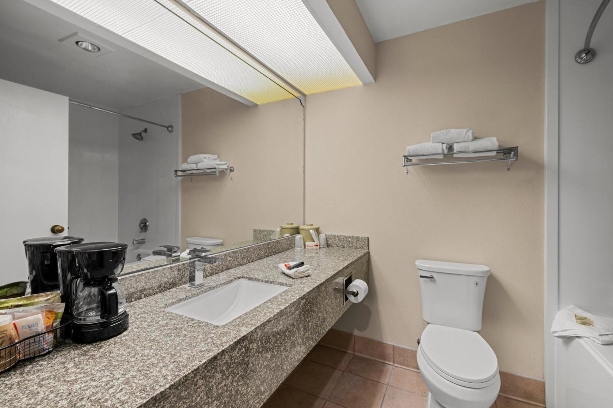 Red Roof Inn & Suites Albany, Ga Bagian luar foto