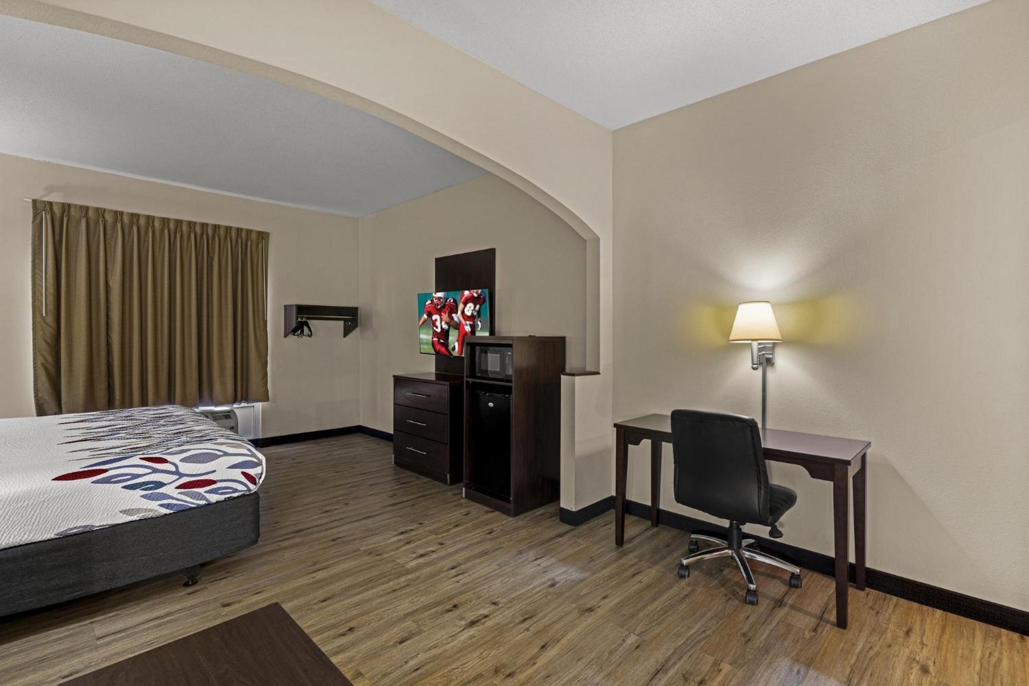 Red Roof Inn & Suites Albany, Ga Bagian luar foto