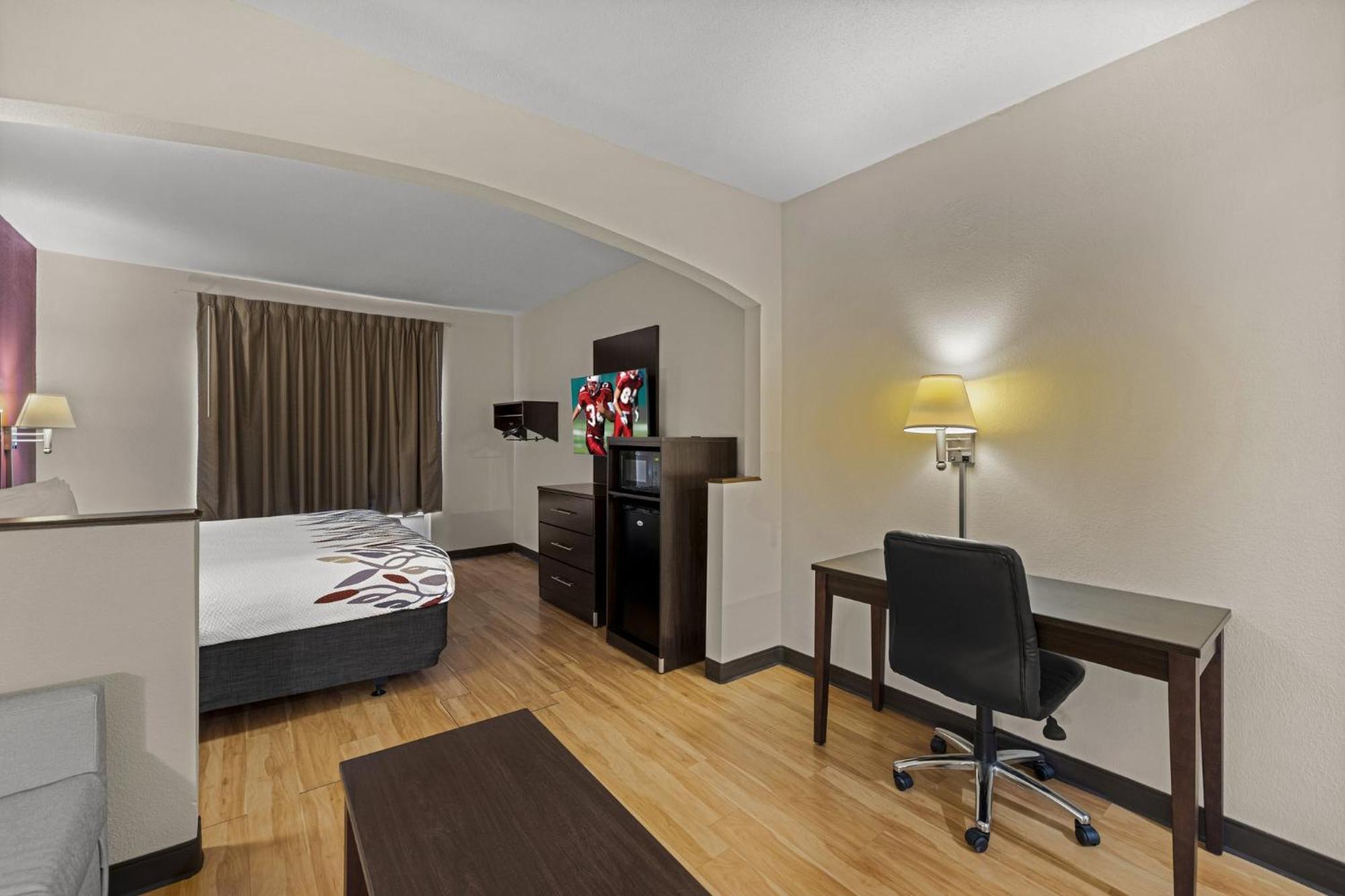 Red Roof Inn & Suites Albany, Ga Bagian luar foto