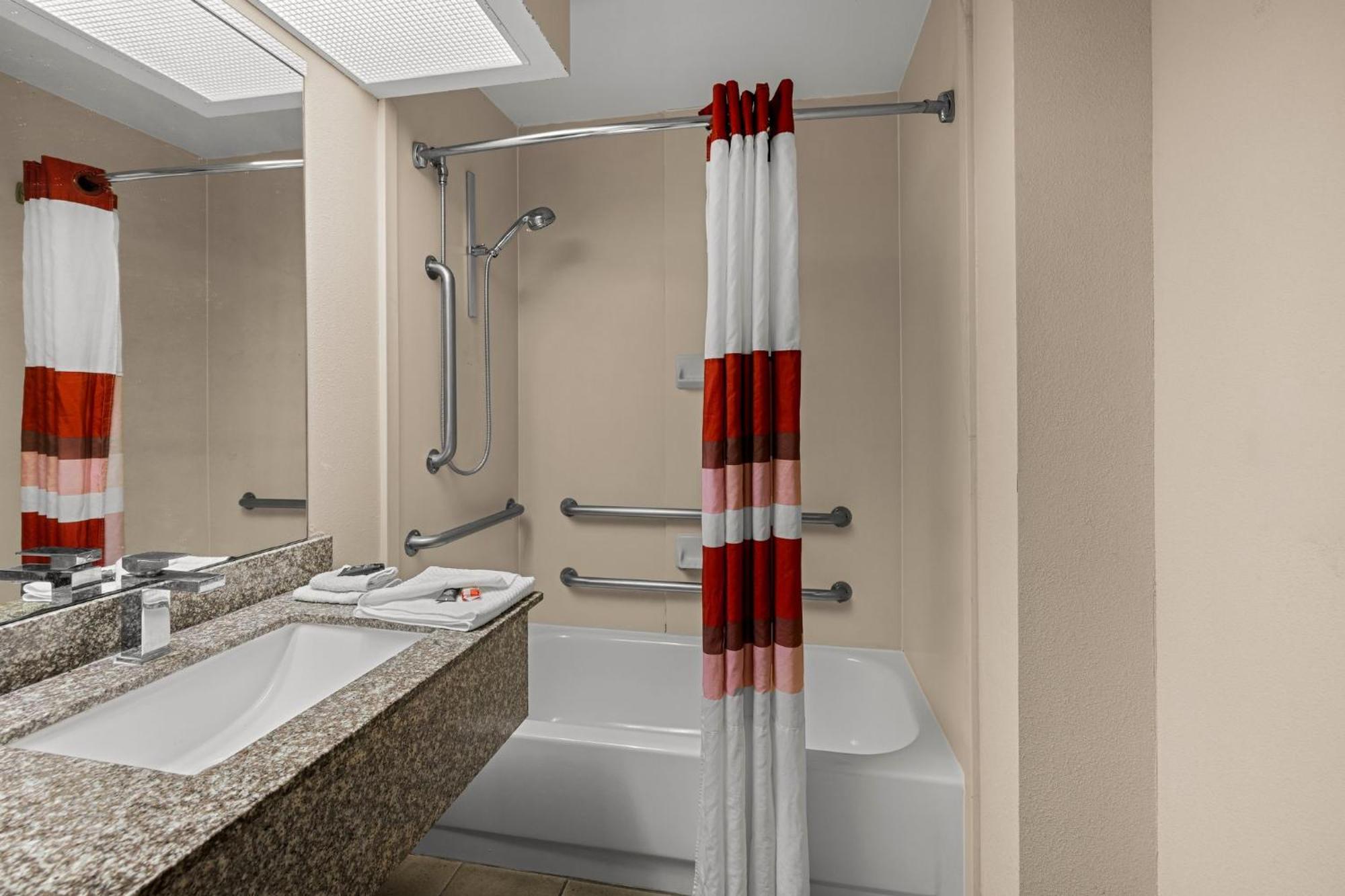 Red Roof Inn & Suites Albany, Ga Bagian luar foto