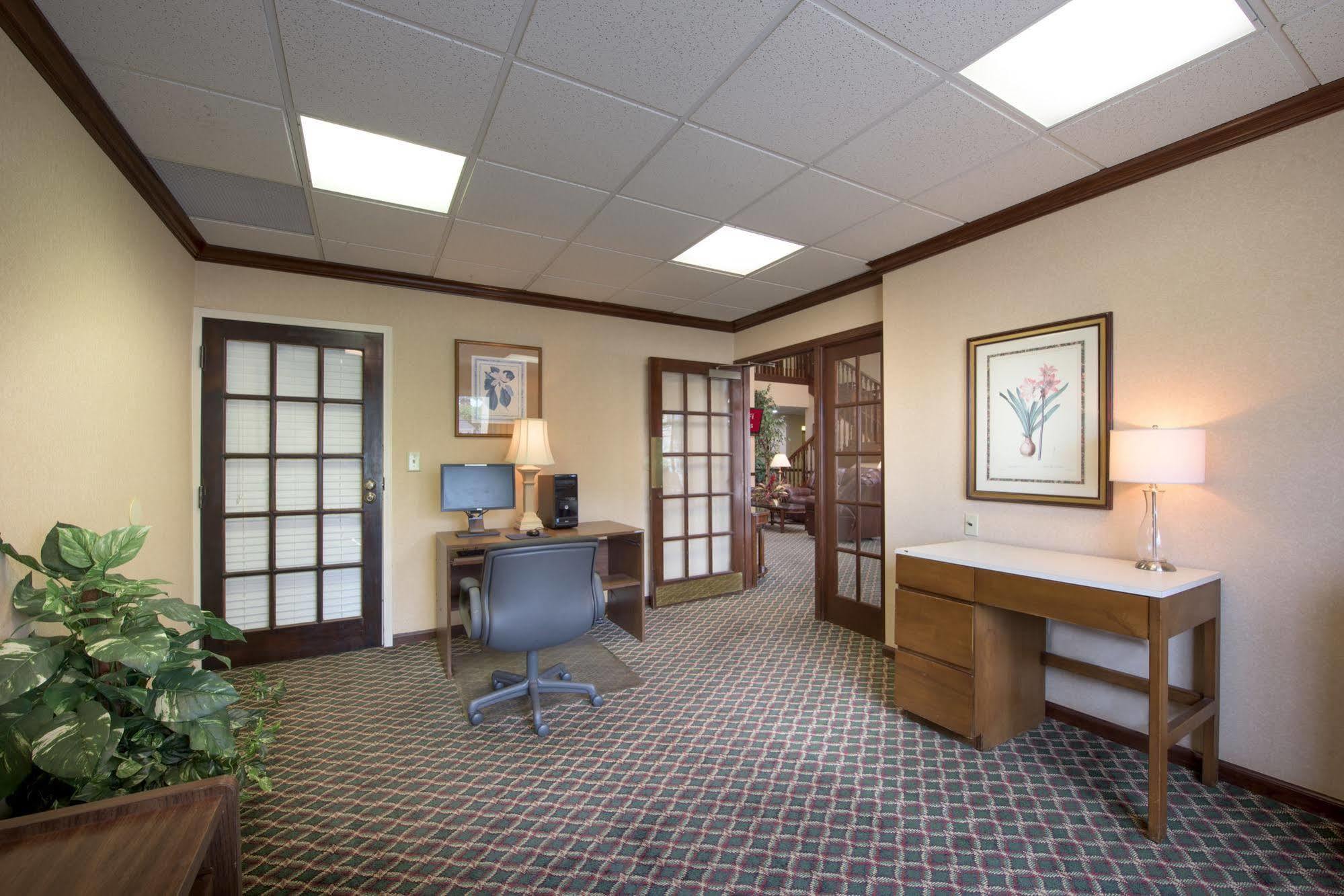 Red Roof Inn & Suites Albany, Ga Bagian luar foto